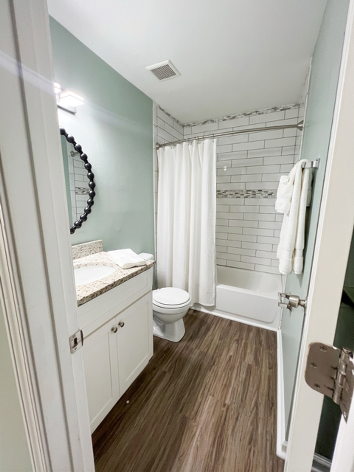 Avondale III Apartments - Photo 2 of 34