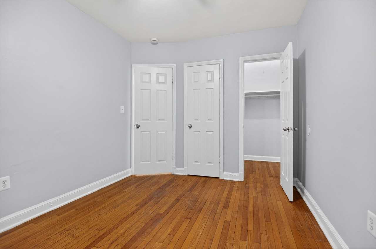 1901 Rosedale St NE - Photo 7 of 26