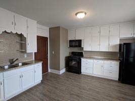 featured image of 221 E Main St