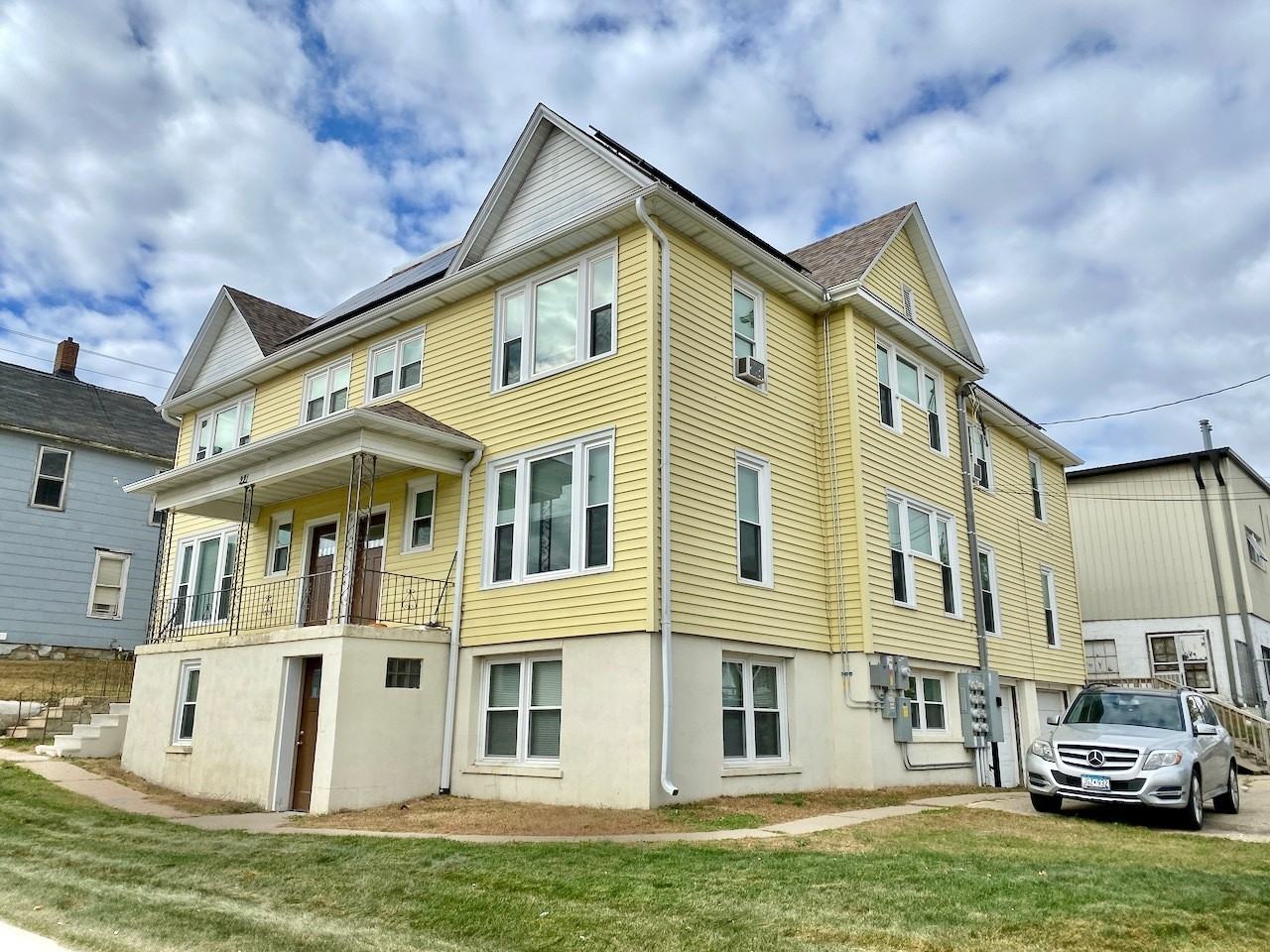 221 Main St. - Photo 7 of 18