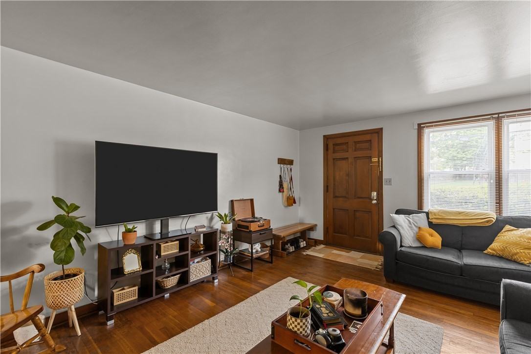 87 North Sprague Avenue - Photo 3 of 7