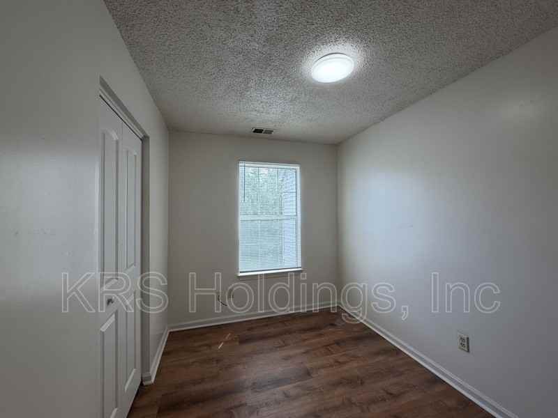 1222 Corkwood Cir - Photo 6 of 12