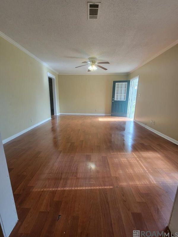 1160 Freeman Ln - Photo 6 of 6