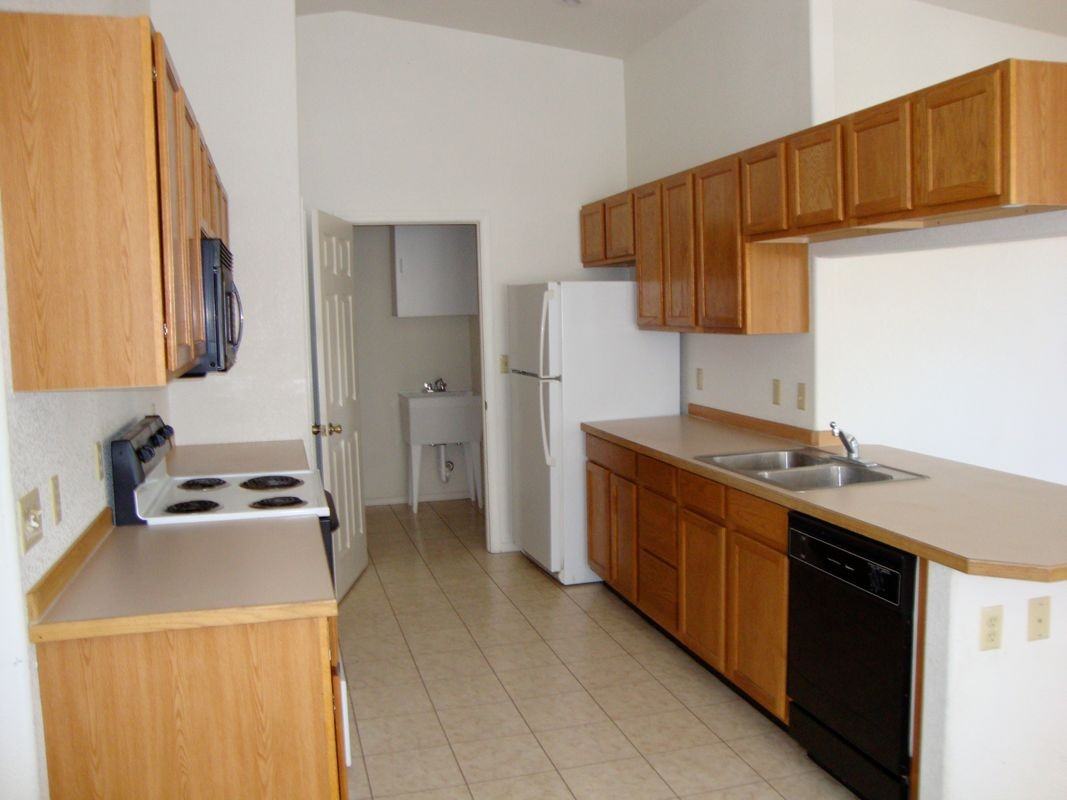 1284 N Barzona Ave - Photo 3 of 3