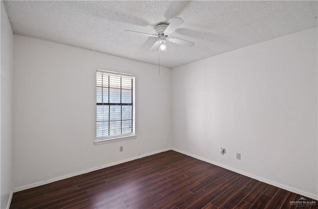 2419 N 28th St - Photo 6 of 10