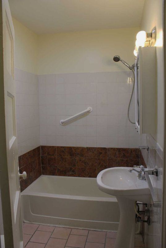 300 Budd Rd - Photo 2 of 4