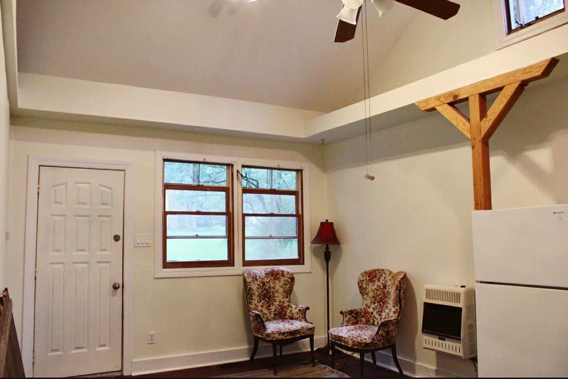 300 Budd Rd - Photo 3 of 4