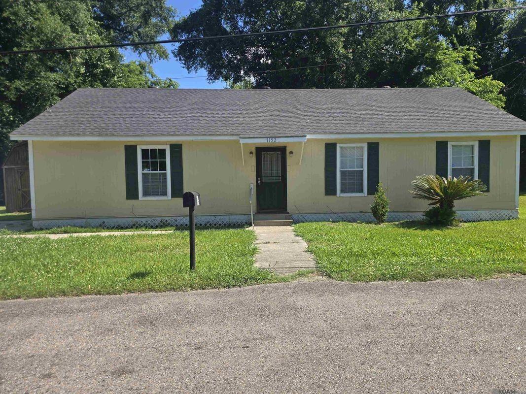1152 Freeman Ln