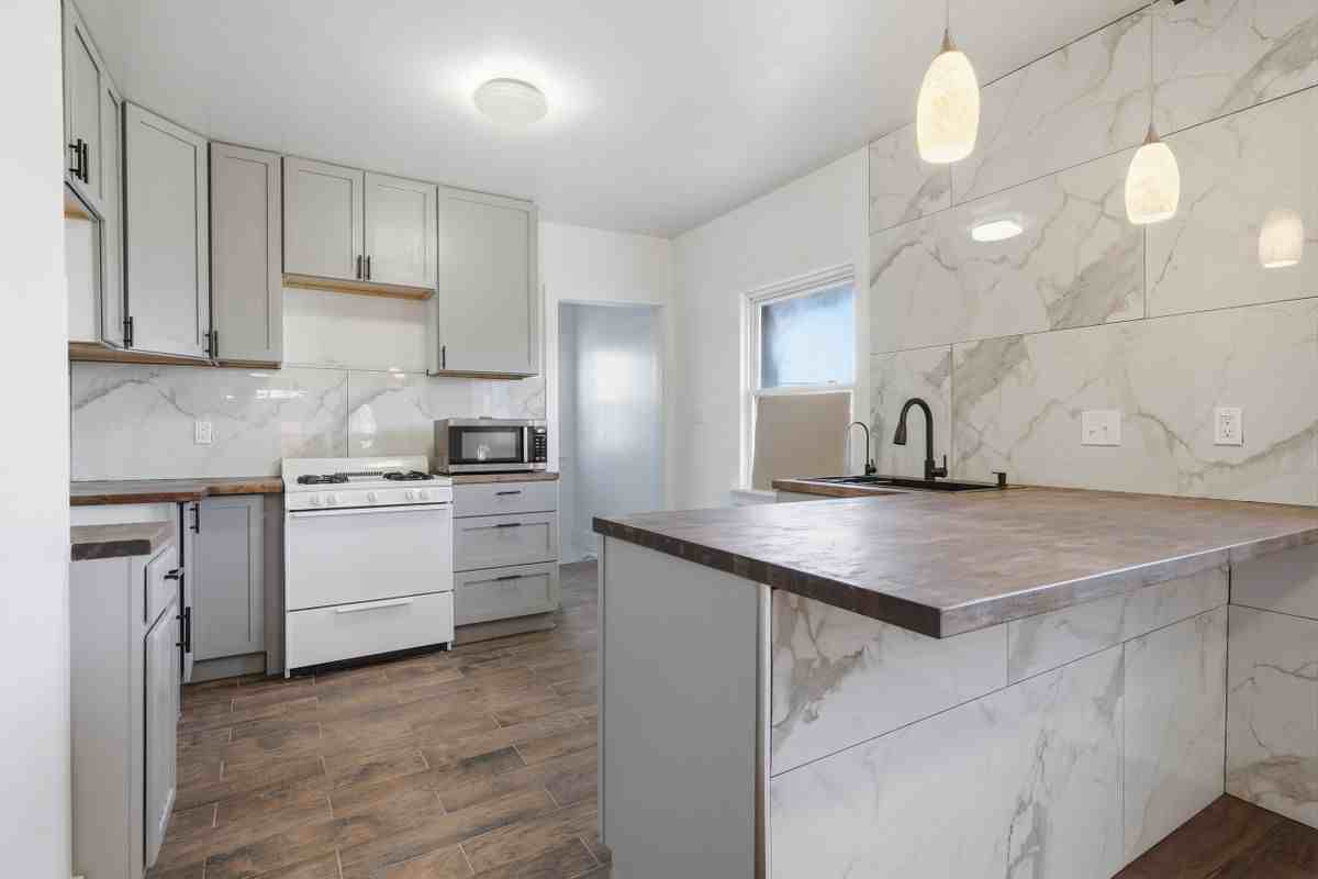 4663 Alter Rd - Photo 3 of 16