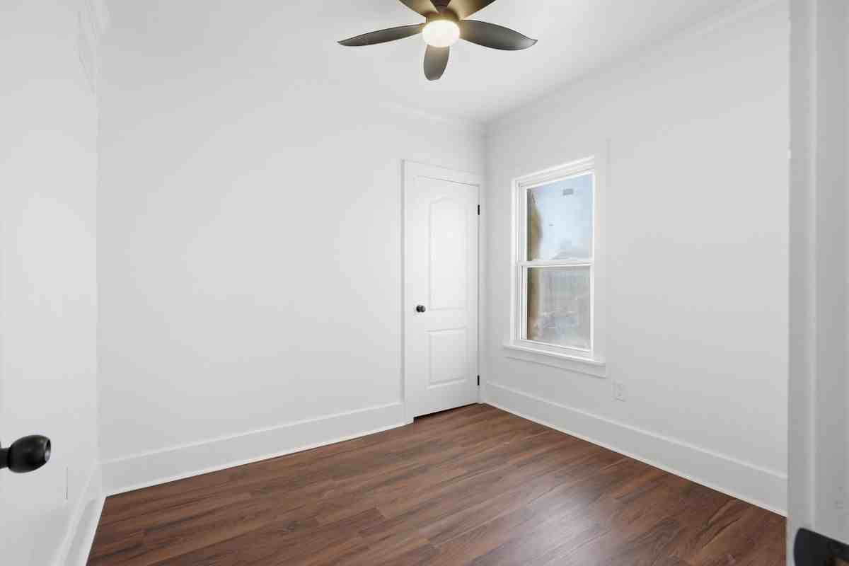 4663 Alter Rd - Photo 4 of 16