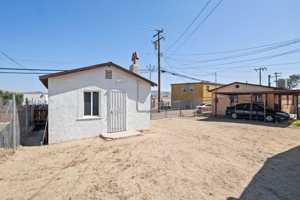 featured image of 605 E Williams St ##2