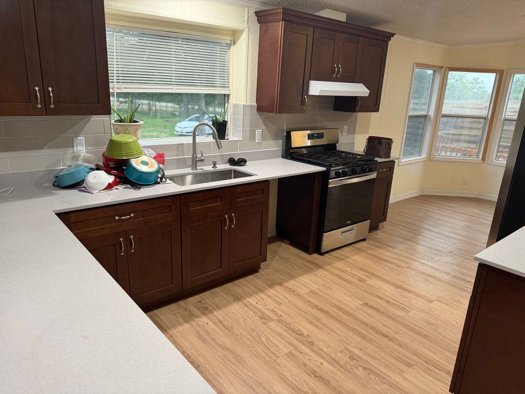 220 Jeffrey Dr - Photo 2 of 12