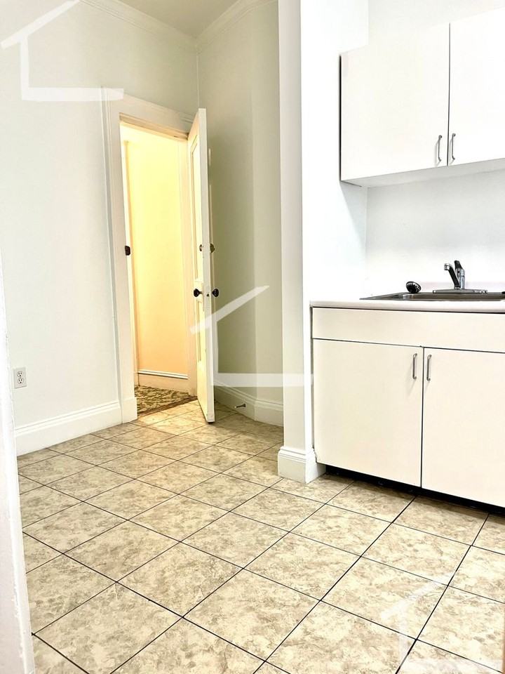 112 Kilsyth Rd - Photo 5 of 8