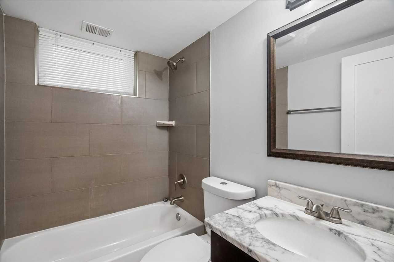1 and 3 bedroom spacious apartments - Photo 5 of 13