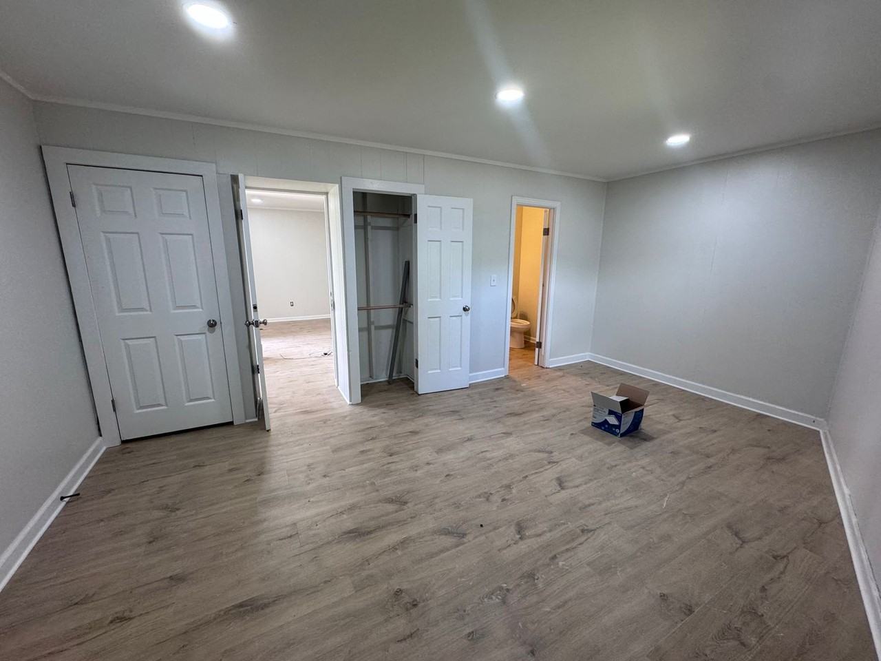 904 Coldwater Rd #5 - Photo 7 of 9