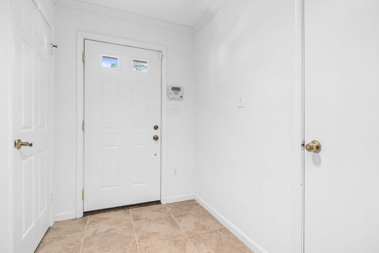 146 Washington St - Photo 6 of 46