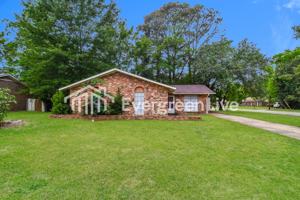 featured image of 6535 Pinebrook Dr