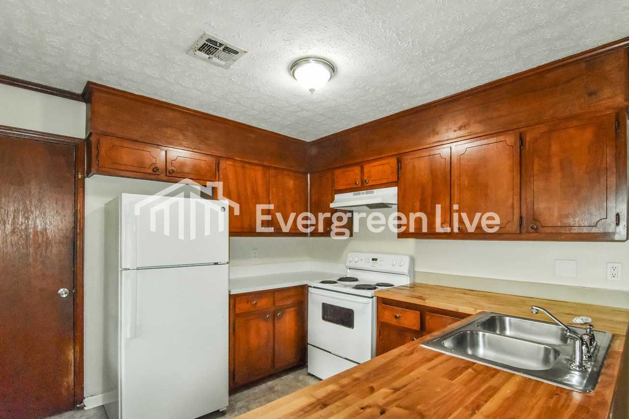 6535 Pinebrook Dr - Photo 5 of 15