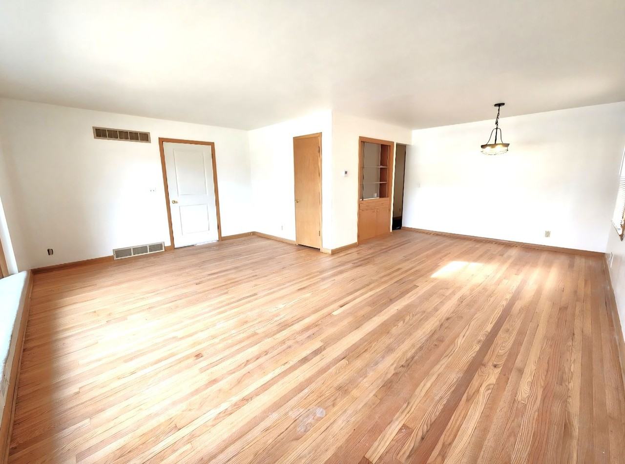 4272 N 91st St - Photo 2 of 11