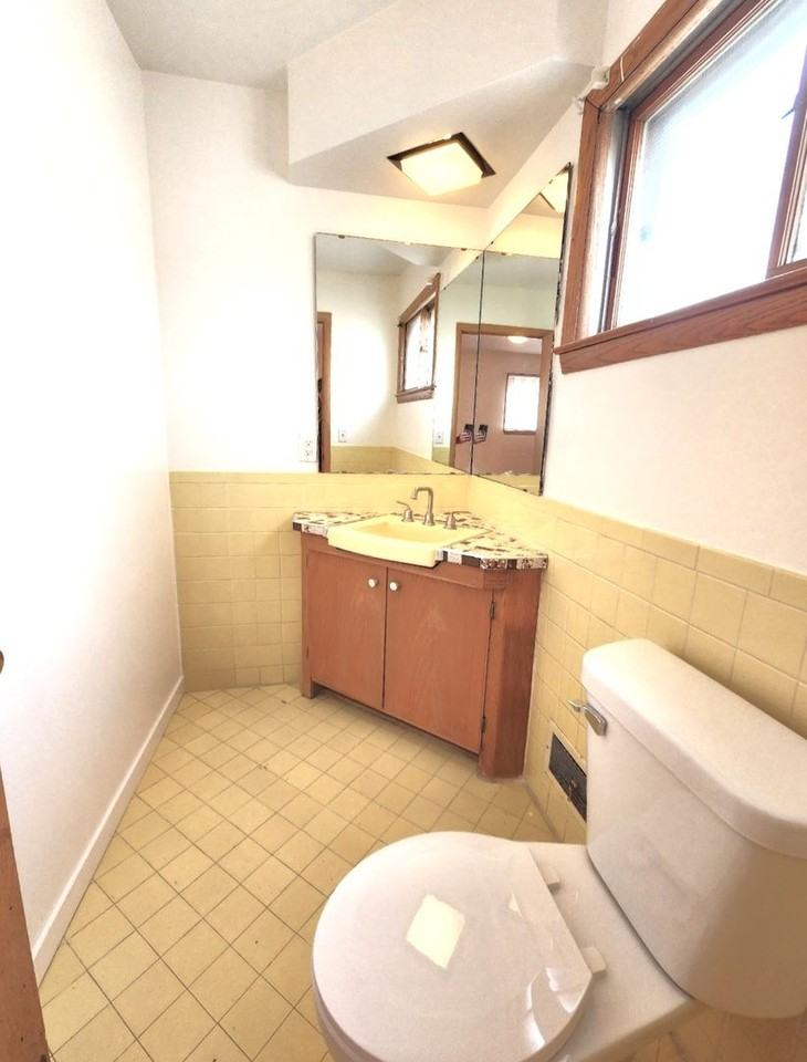 4272 N 91st St - Photo 5 of 11