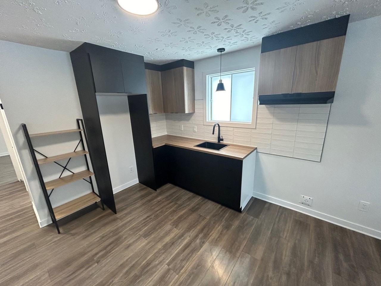 620 Rue Sainte-Rose #111111 - Photo 3 of 9