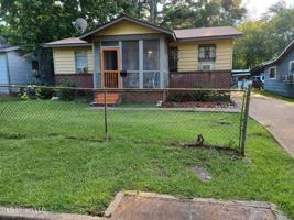 featured image of 4007 Parkway Ave