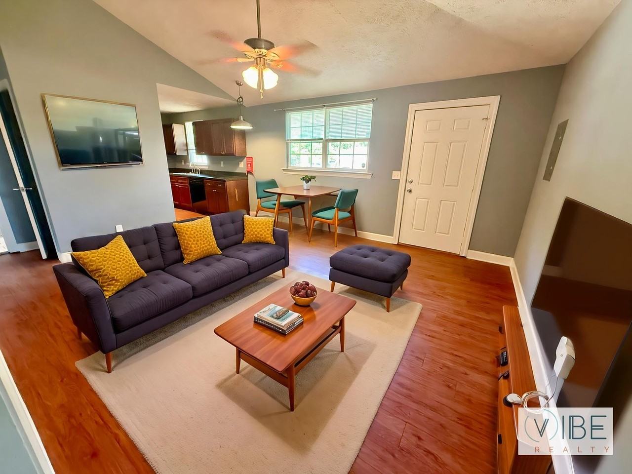 305 Moss Rose Ct - Photo 2 of 14