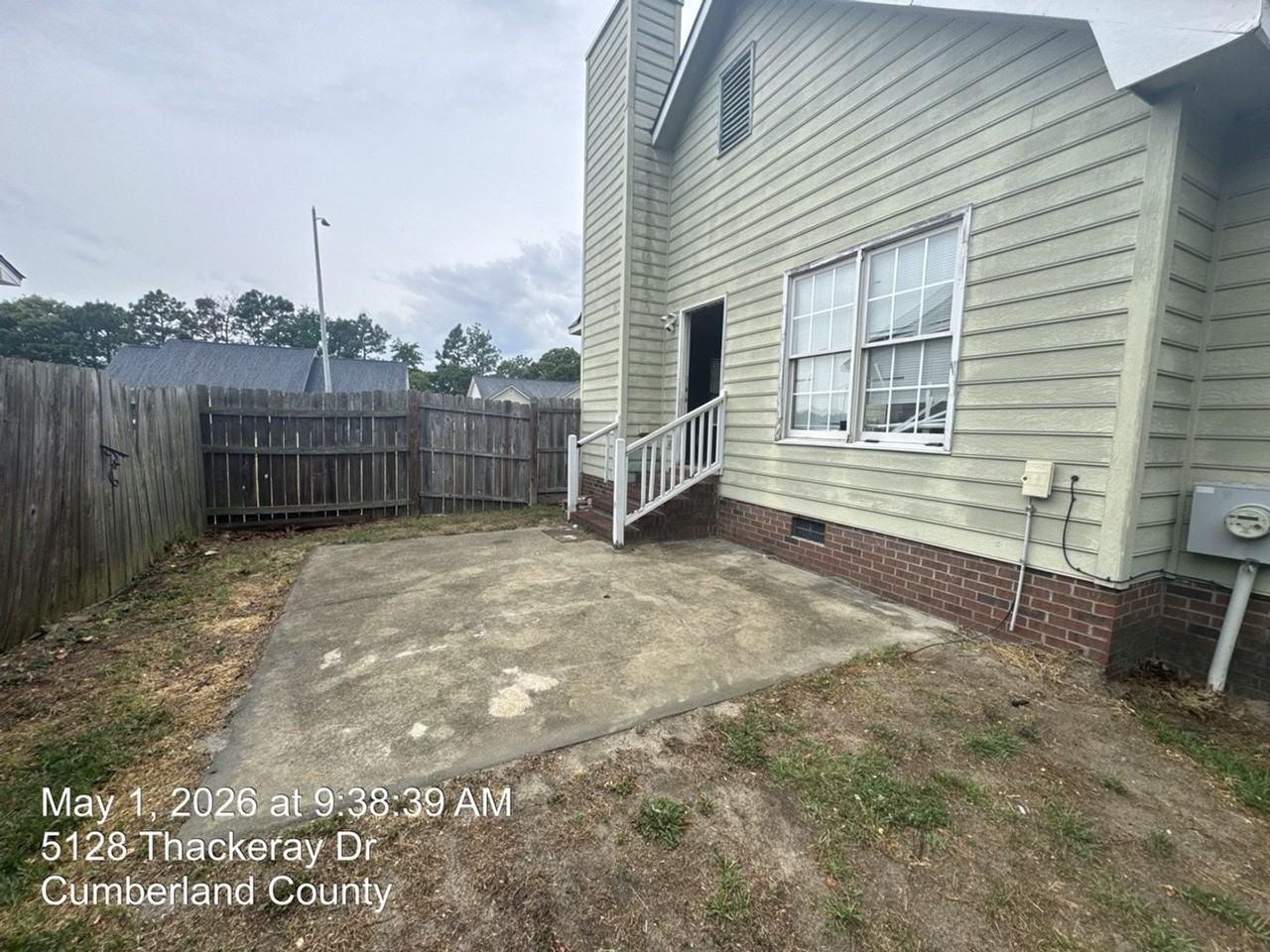 5128 Thackeray Dr - Photo 3 of 19