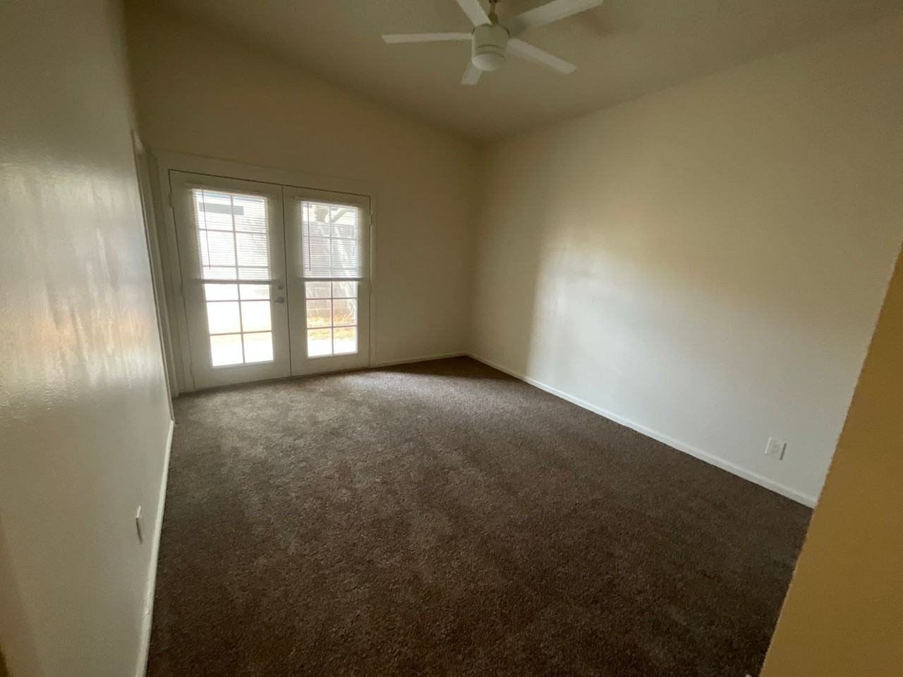 1808 N Aster St - Photo 7 of 11