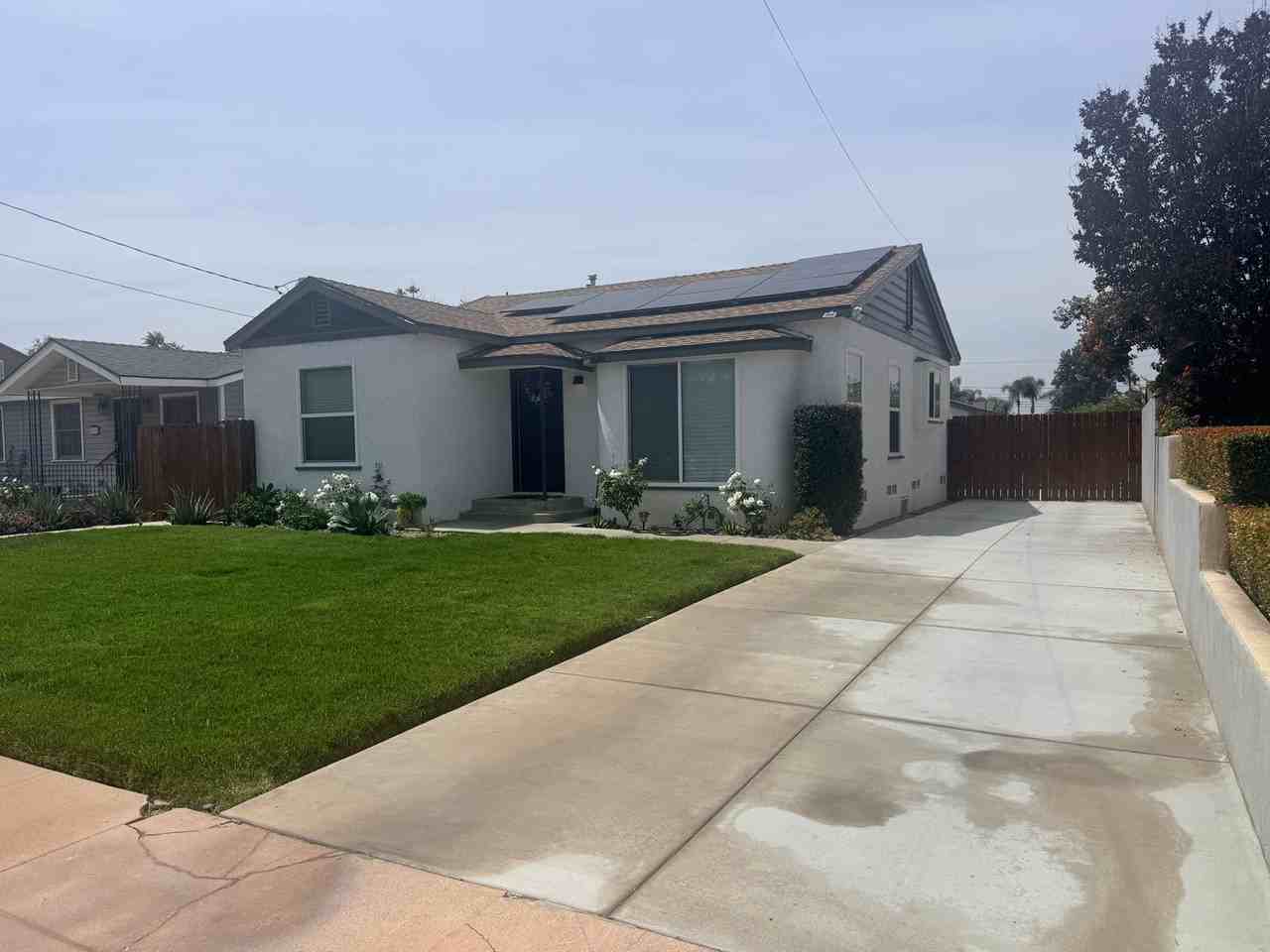 3688 Taft St - Photo 2 of 16