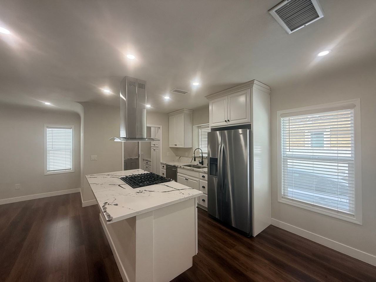 3688 Taft St - Photo 5 of 16