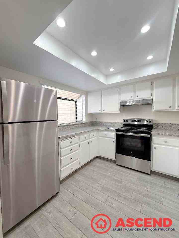 14500 Las Palmas Dr #32 - Photo 4 of 26