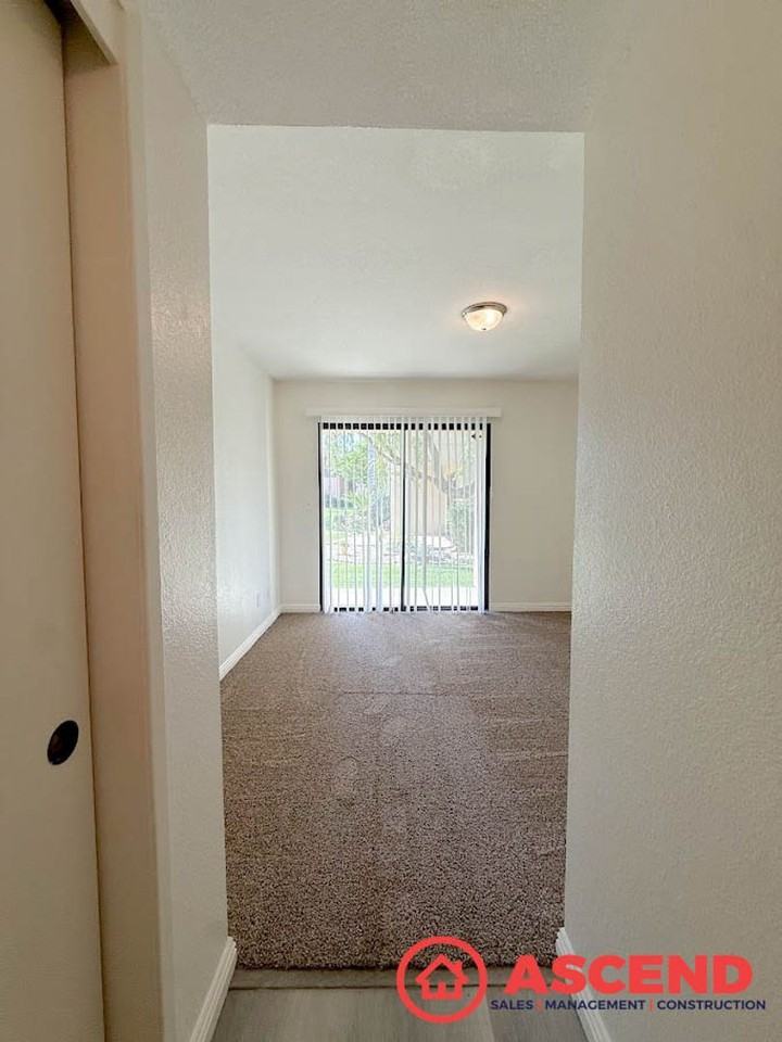 14500 Las Palmas Dr #32 - Photo 6 of 26