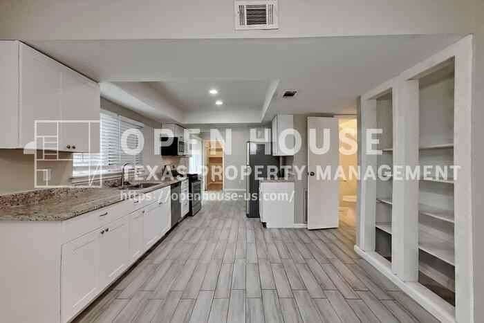 18319 Autumn Trails Ln - Photo 6 of 21