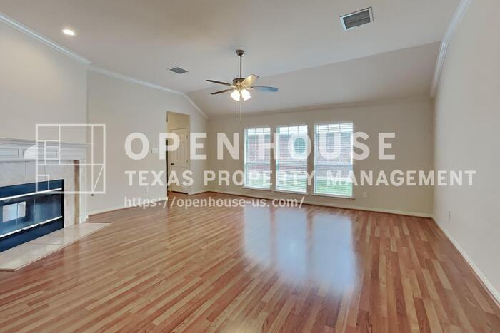 175 Merryweather Pl - Photo 5 of 19