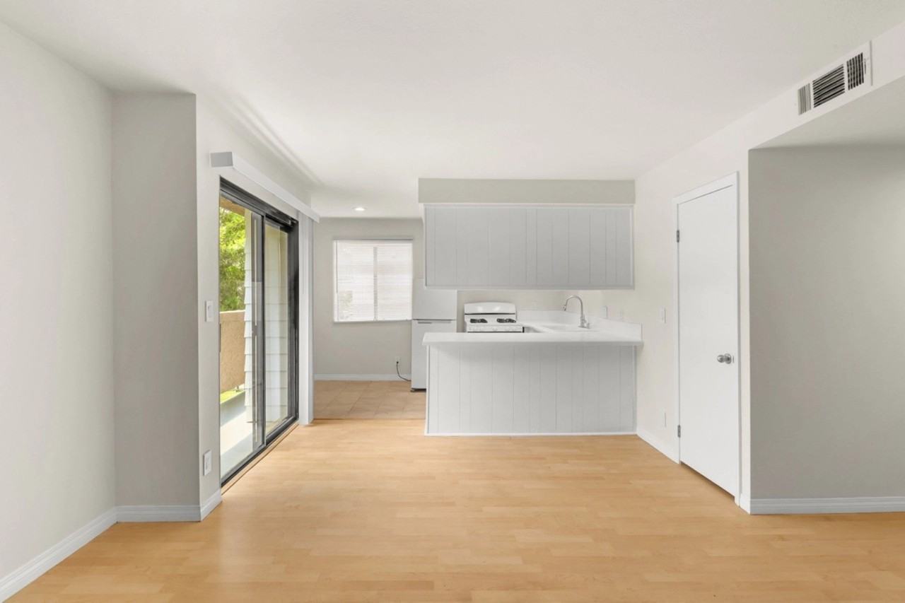 10727-31 Lawler St., Los Angeles, CA 90034 - Photo 3 of 37