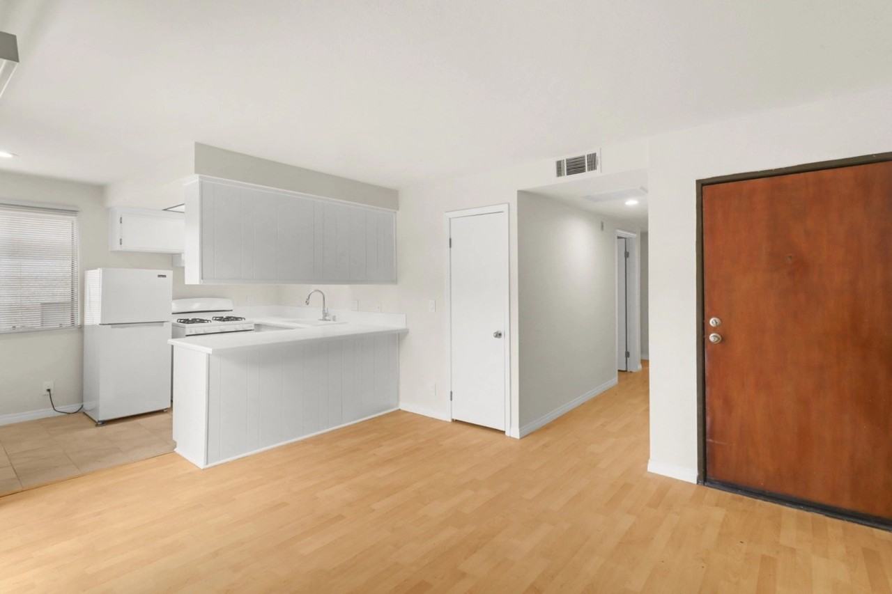 10727-31 Lawler St., Los Angeles, CA 90034 - Photo 4 of 37