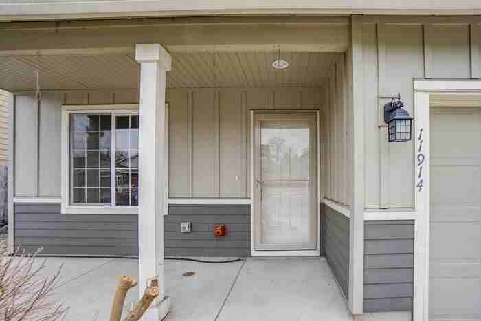 11914 Ne 102nd St - Photo 5 of 27