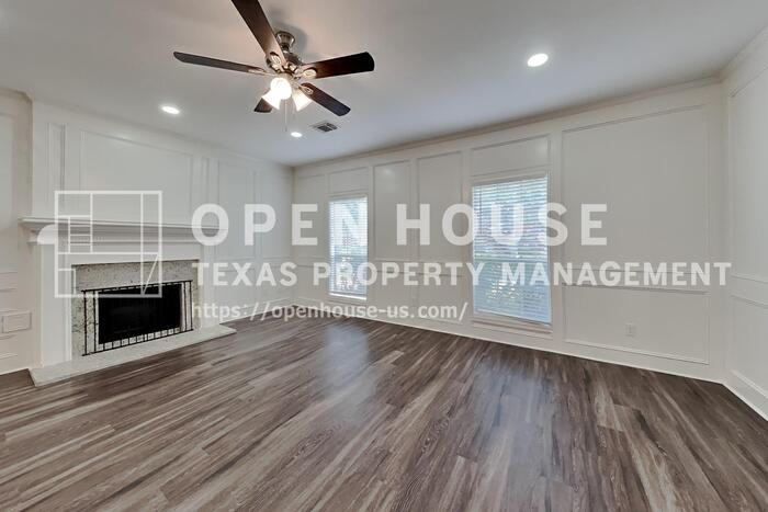702 Fernglade Dr - Photo 4 of 20