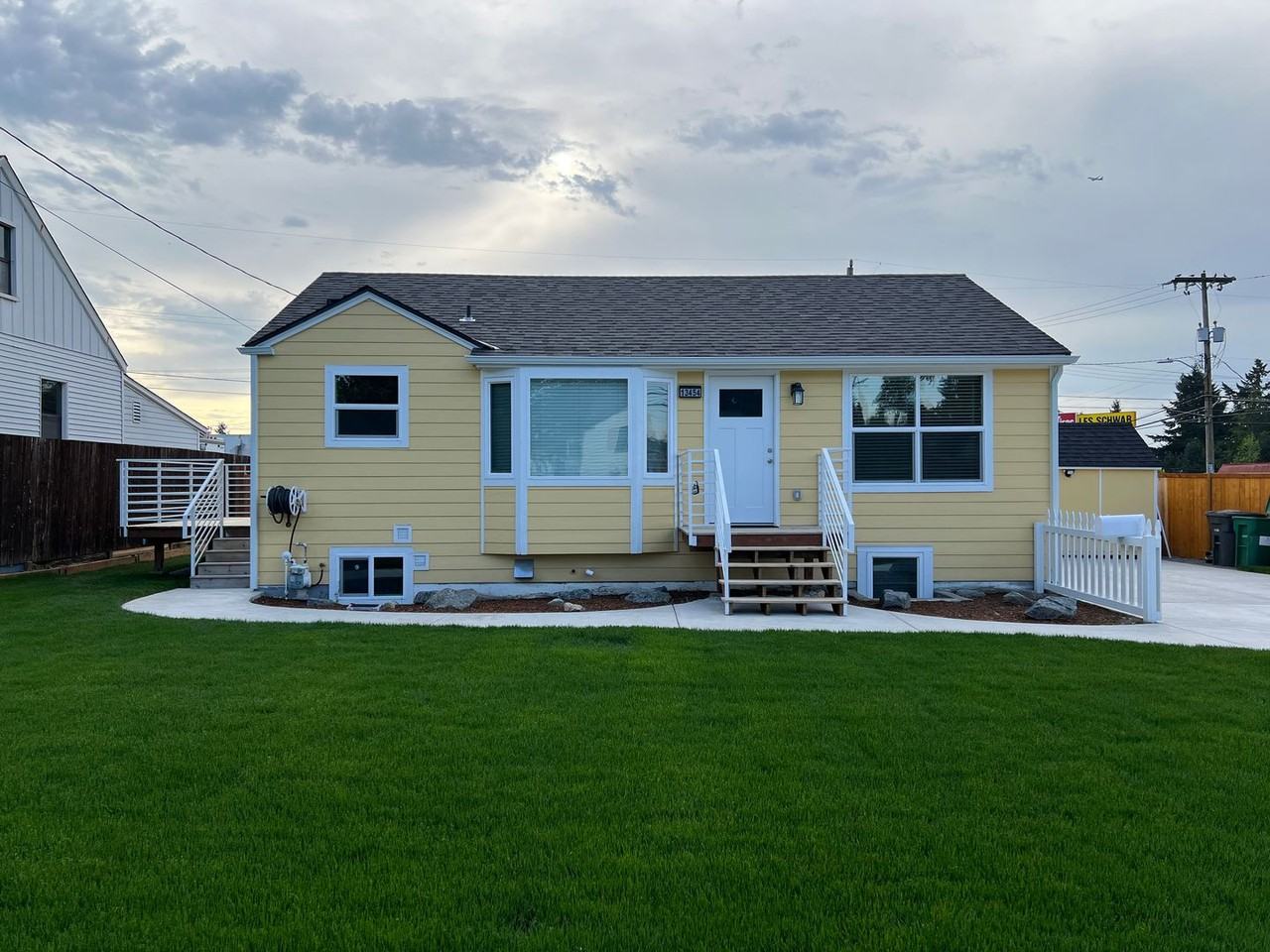 13454 1st Ave Sw - Photo 2 of 50