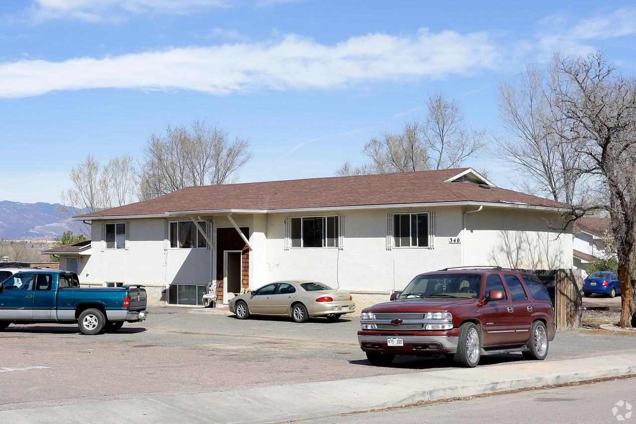 340 Gahart Drive - Photo 4 of 5