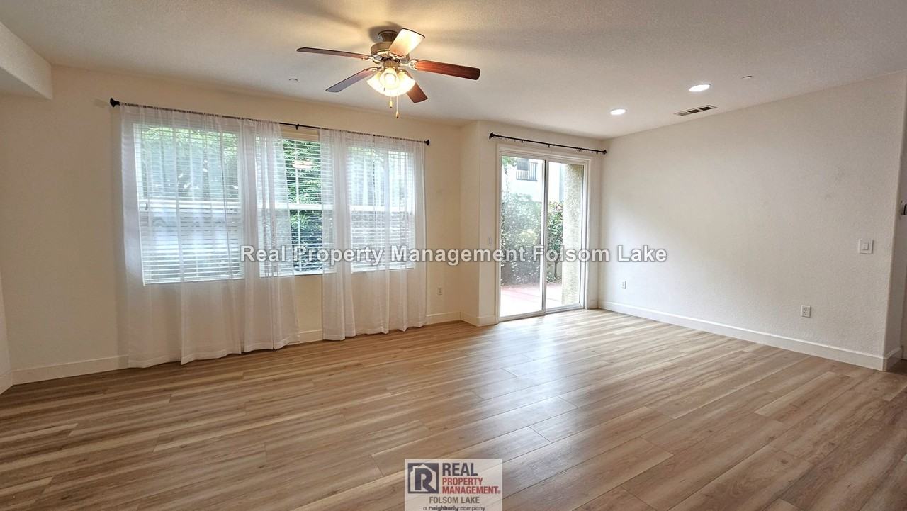 105 Cezanne Ln - Photo 2 of 26