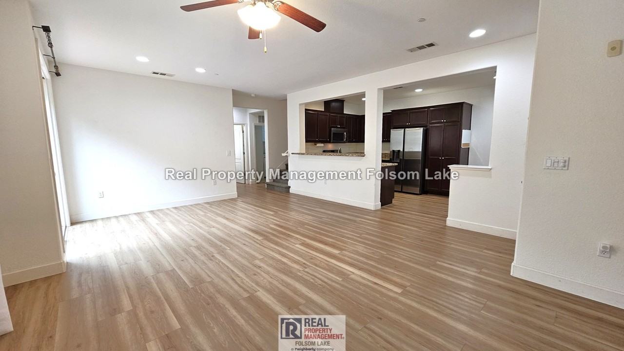 105 Cezanne Ln - Photo 3 of 26