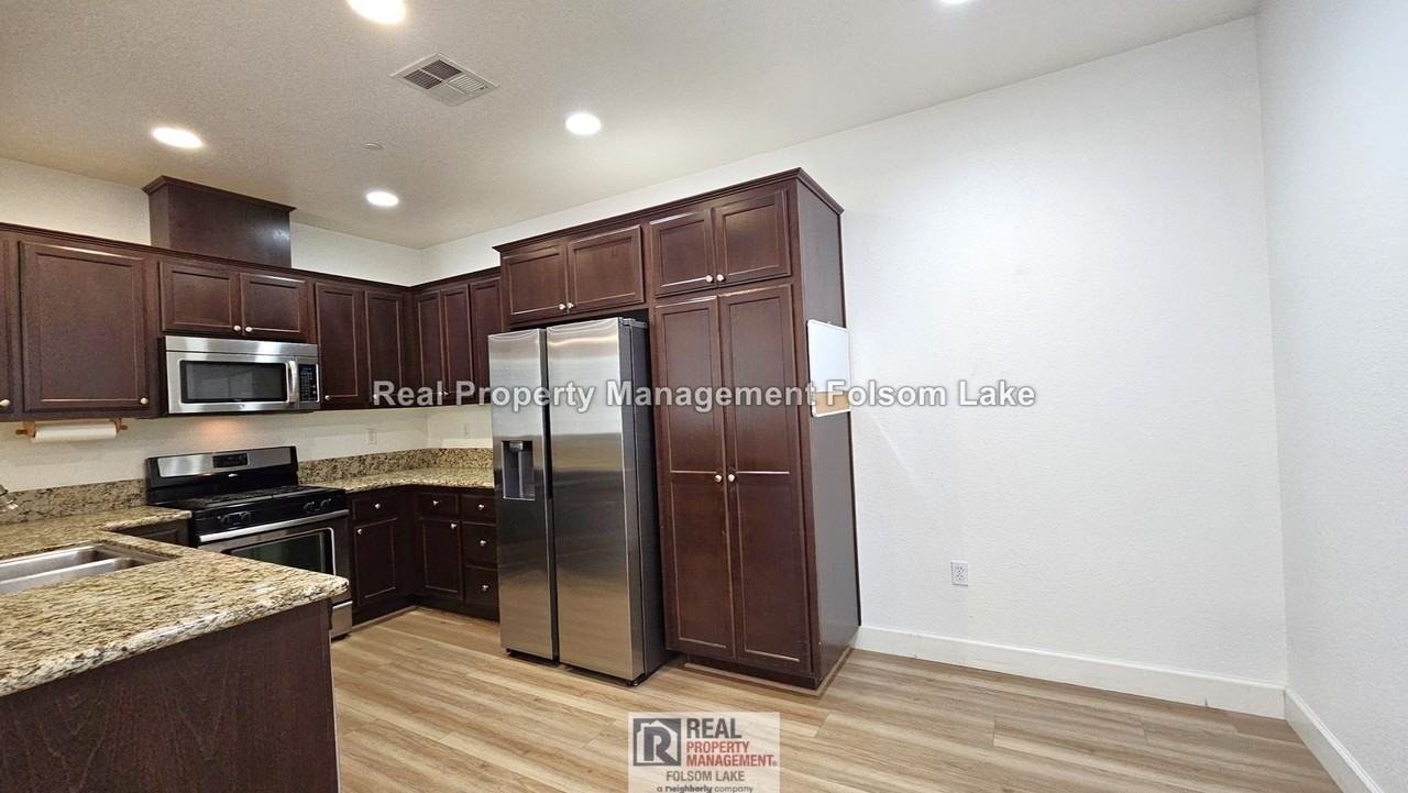 105 Cezanne Ln - Photo 5 of 26