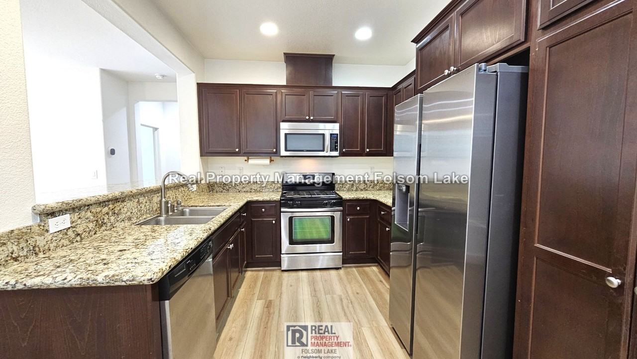 105 Cezanne Ln - Photo 6 of 26