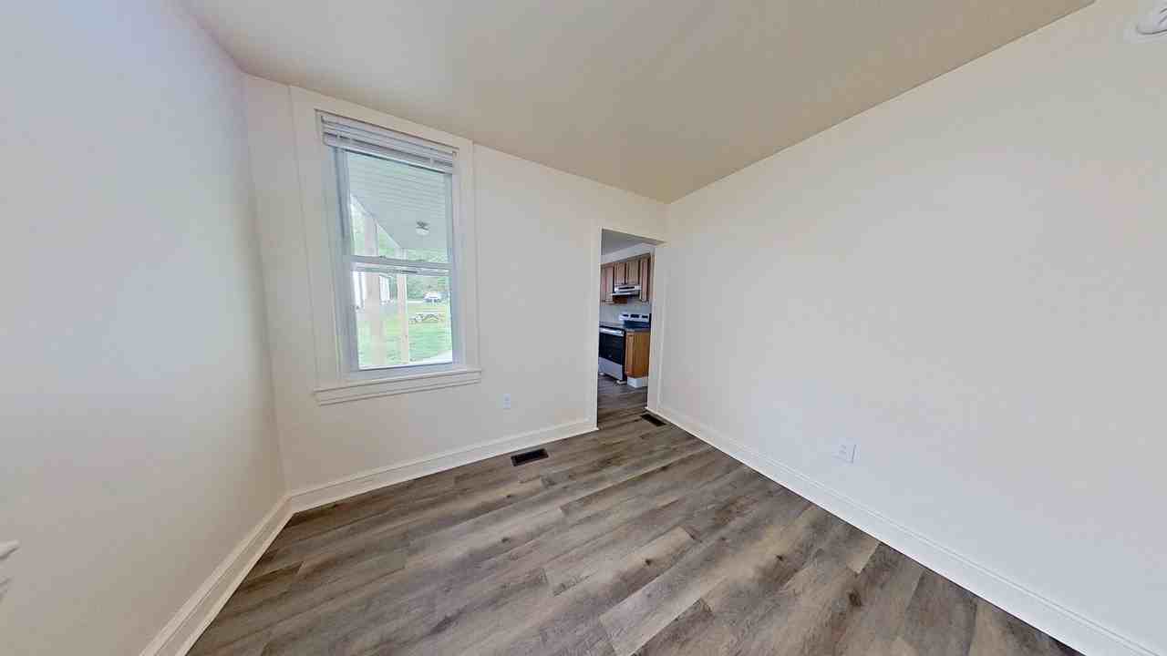 122 Church St - Photo 3 of 6