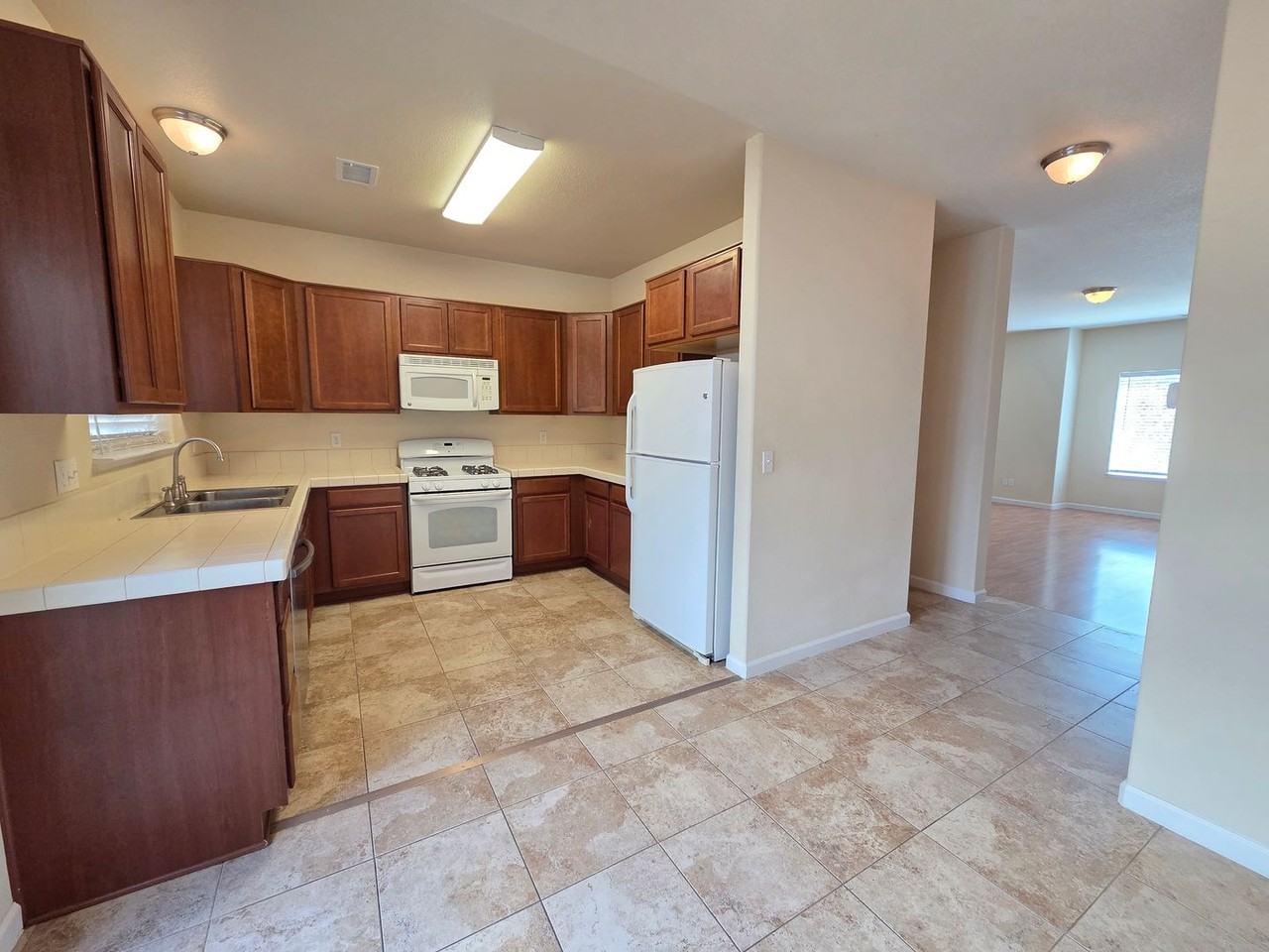 4805 Ciarra Kennedy Ln - Photo 3 of 23