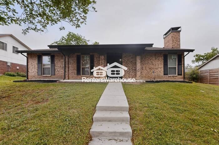 3706 Standridge Dr - Photo 2 of 48
