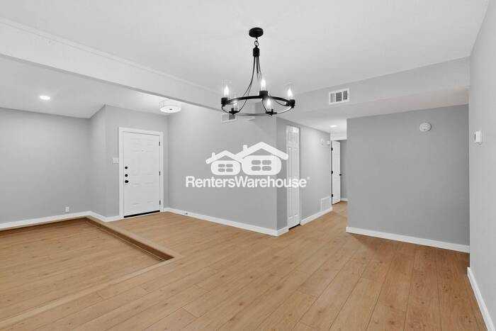 3706 Standridge Dr - Photo 7 of 48