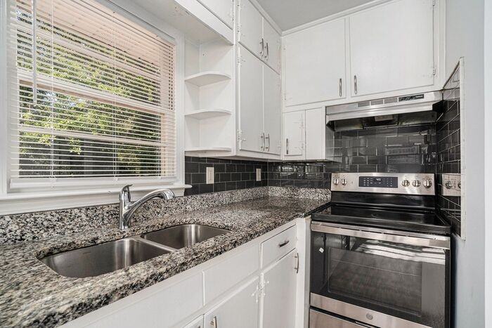 109 Batiste Park Rd - Photo 7 of 26